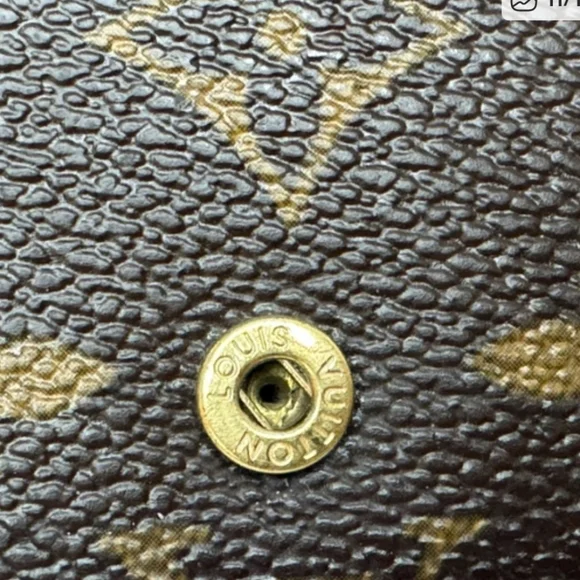 Louis Vuitton Leather Monogram Key Holder Wallet - Picture 8 of 8